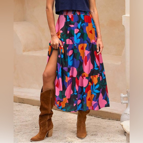 boutique Dresses & Skirts - NWOT Floral Multicolor Skirt